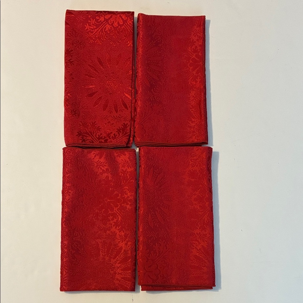 Red Floral Pattern Set of 4 Cloth Napkins